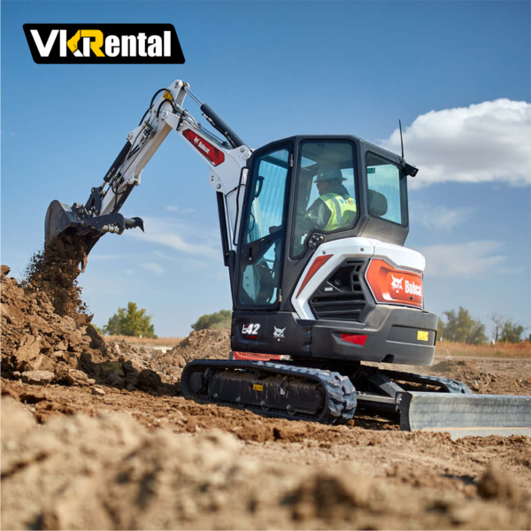 Aluguel de Mini Escavadeira Bobcat E42 - Imagem 4